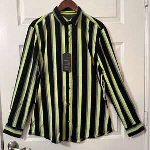 🎁 NWT! Geometrix New York Striped Button Down Shirt.